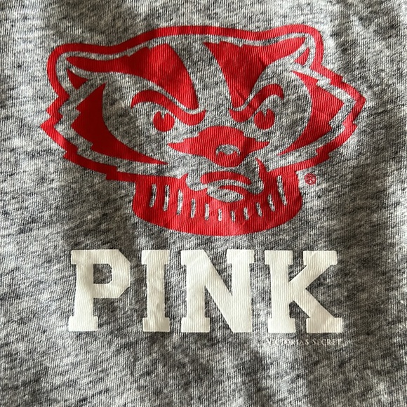PINK VS Wisconsin Badgers Top - Picture 5 of 5